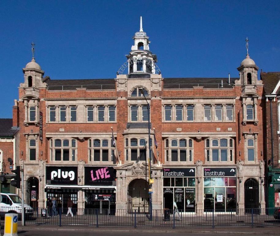 Apartment Digbeth Centre Sleeps 12 Opposite Coach Station